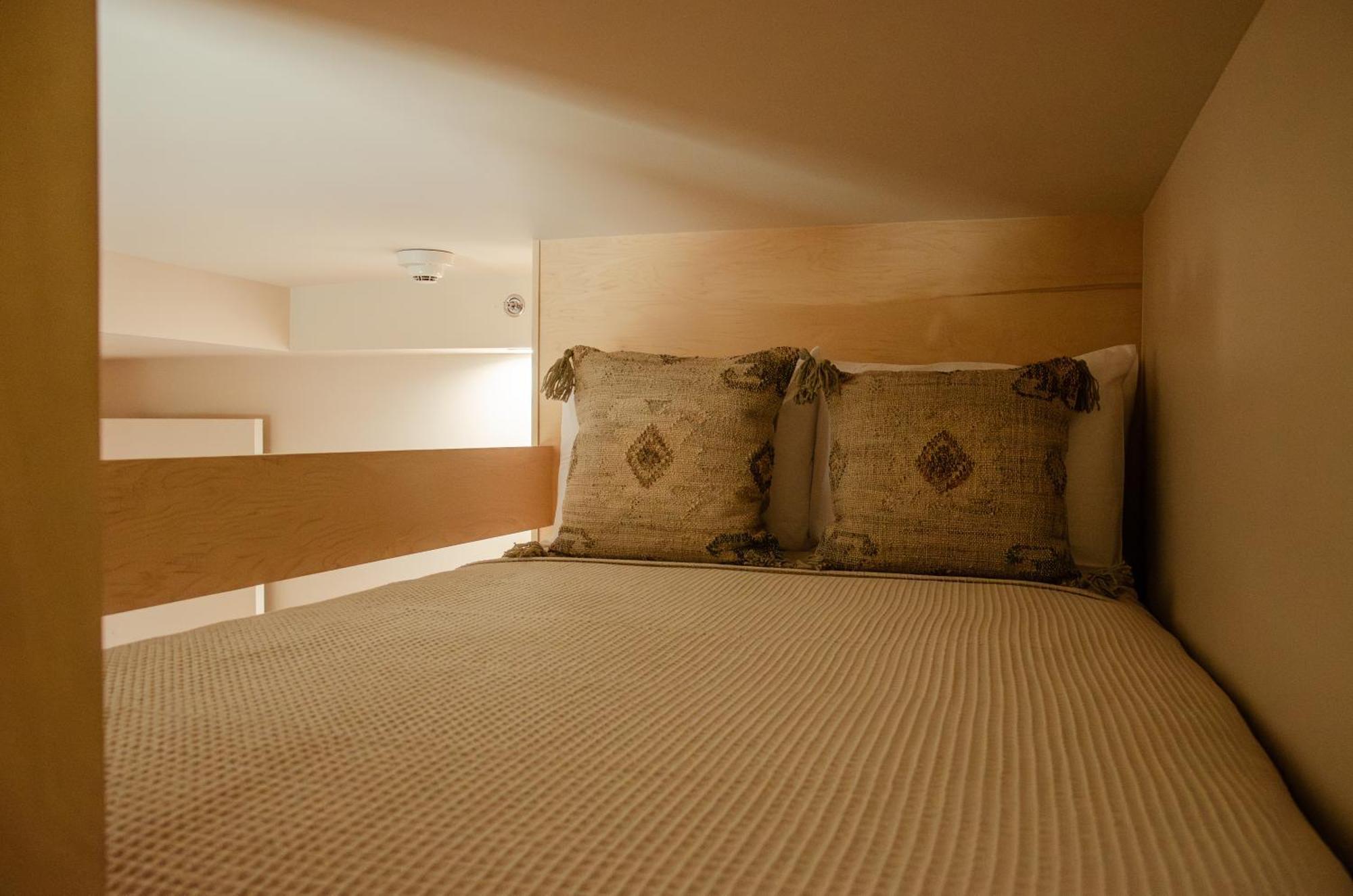Brut Hotel タルサ エクステリア 写真